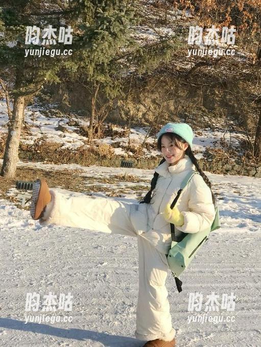 166fun “166fun”的八卦直达我的耳朵,感觉整个人都被拖进漩涡里…