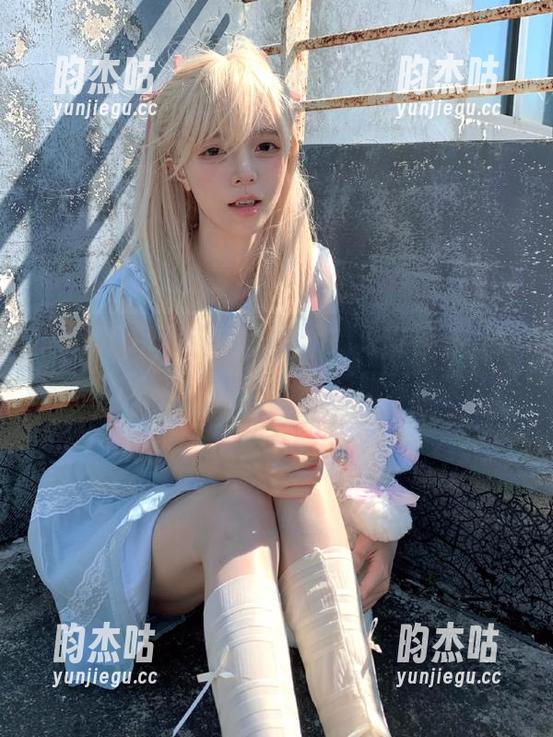 455fun 我在455fun的入口等着,那个“瓜”的气息又在不断飘荡过来。