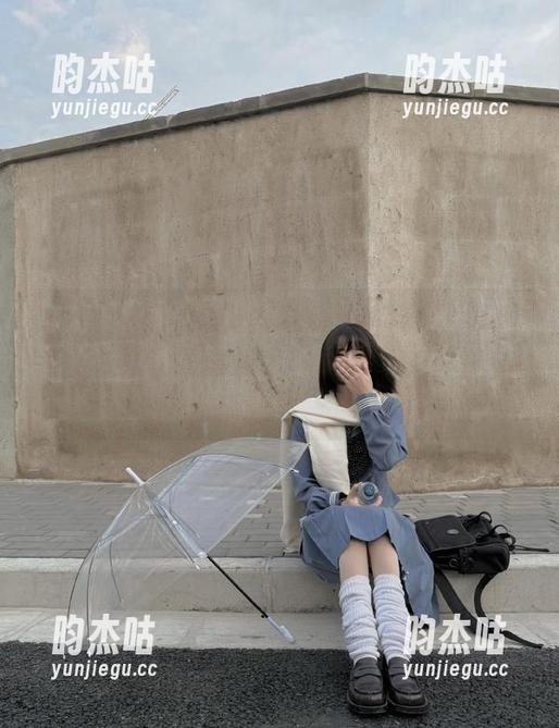 51cn吃瓜 51cn吃瓜网站的热议总让我有种“跟风”的冲动,脑袋里都是那股子好奇。