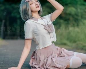 51吃瓜首页：一边看瓜一边有点饿，是不是也能算个财大气粗？