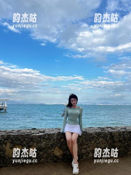 51吃瓜 别再傻傻寻找,51吃瓜App爆料照样能炸出天际!