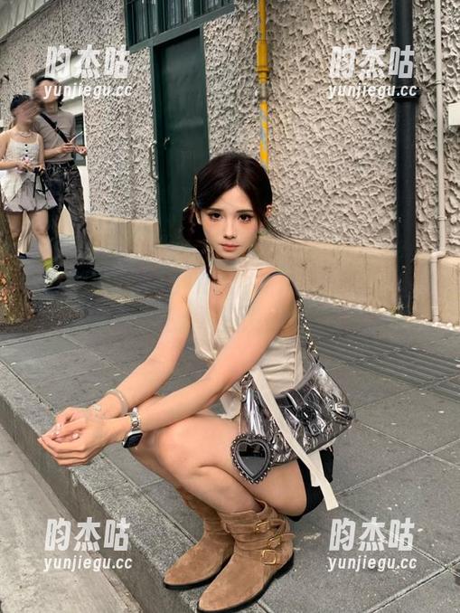 51吃瓜中心网页：偶尔也是想看点让人心里发怵的辣文！