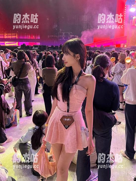 跟着这条明星八卦线路，突然发现51爆料网就像拿到VIP通行证，真香！