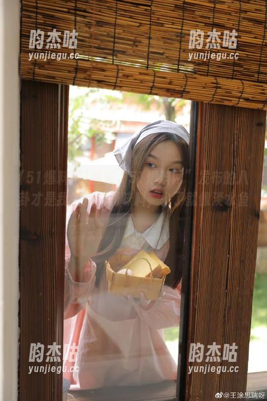 51爆料网 原来“51爆料网”发布的八卦才是我生活的调味料,少了就像淡水鱼!