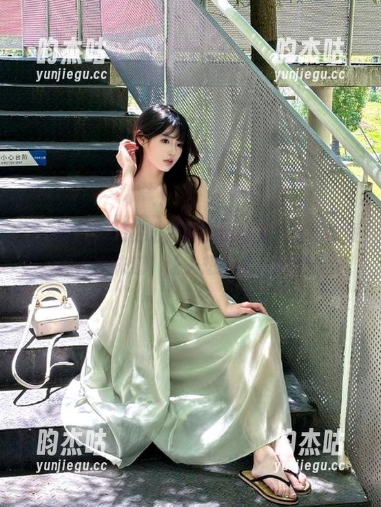 52吃瓜网的视频里，隐约散发着一种神秘味道，让人想挖掘更深的八卦。