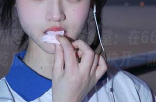 在线深夜食堂：在66吃瓜网，光吃瓜也太少了吧，快开一瓶酒！