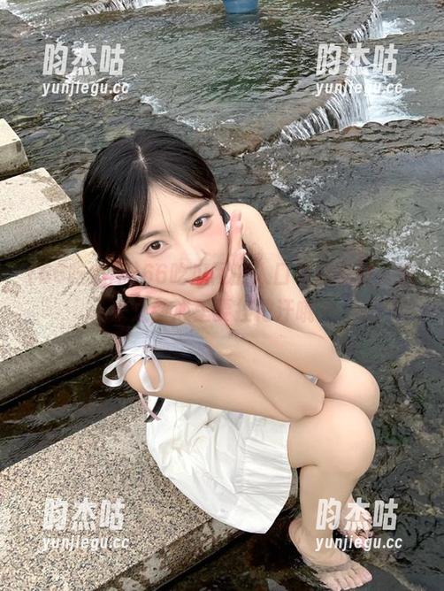 66吃瓜网 66吃瓜网的入口有点危险,进来之前心里要捏把汗哦~