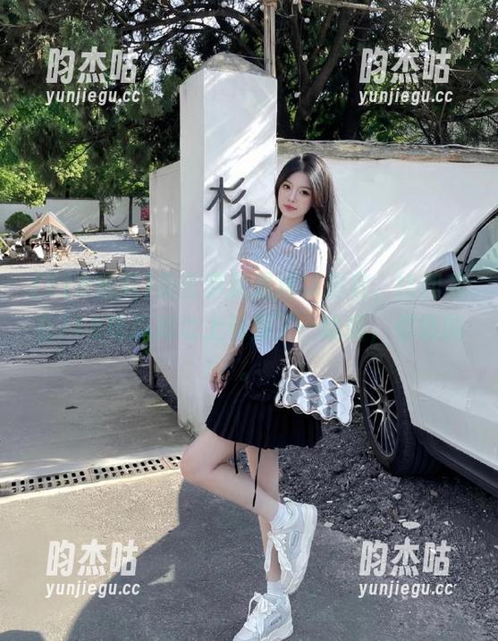 有些事就是难以形容，比如我在718吃瓜地址上看到了…哈哈，你懂的。