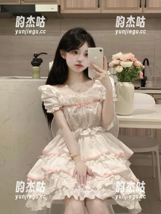 最新91吃瓜苹果版：今天的瓜真是让人面红耳赤！