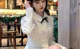 “cg51”app的会员们，快来看看我是怎么吃瓜的，隔着屏幕都能加倍享受呢！