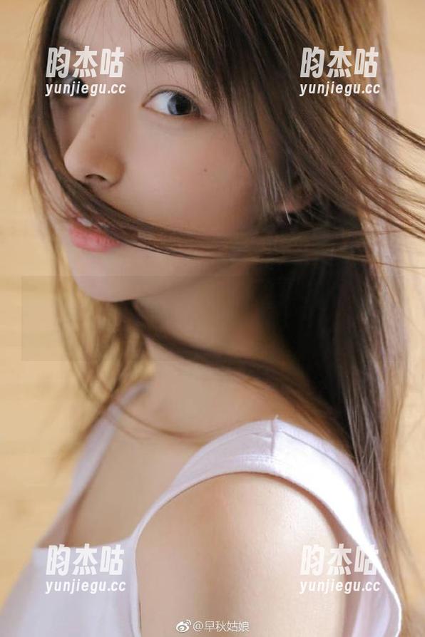 hlw.bet又出新视频了，没点开之前我还是个冷静人，现在……