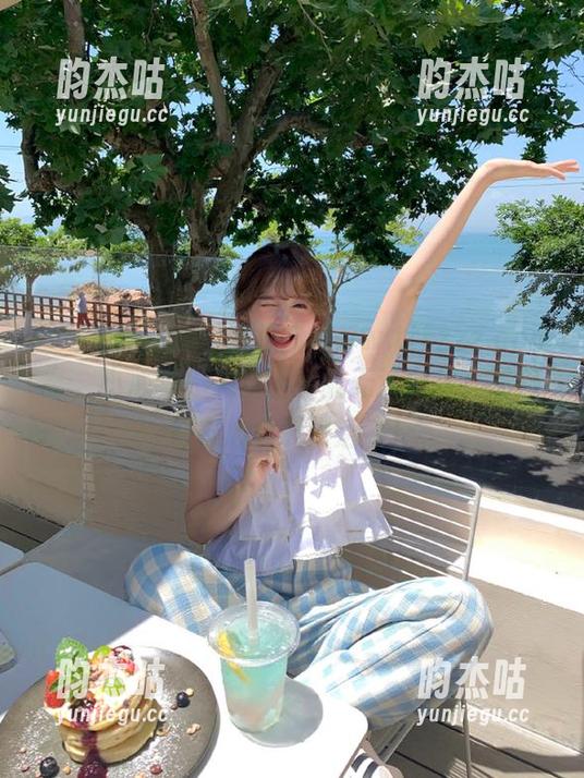 网址“www.tttzzz.com”，小心哦，一旦上头就无法自拔，那颗好奇心会死去活来！