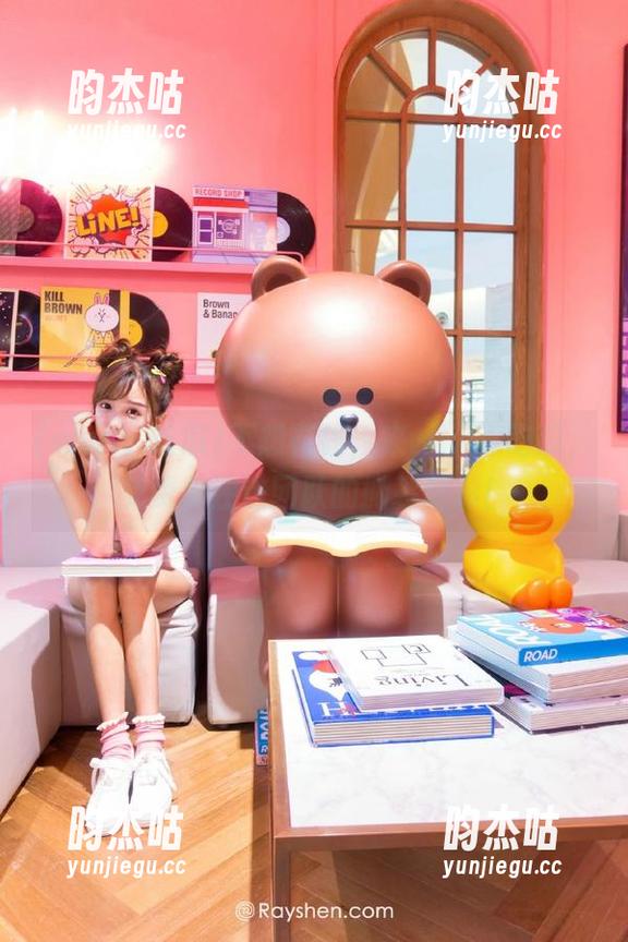 不想花钱，来www.吃瓜，免费关注这团队的撕裂精彩！