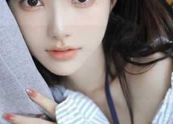 “www.吃瓜网.com”：瓜都快成熟了，你却永久沉浸在围观的快乐里。
