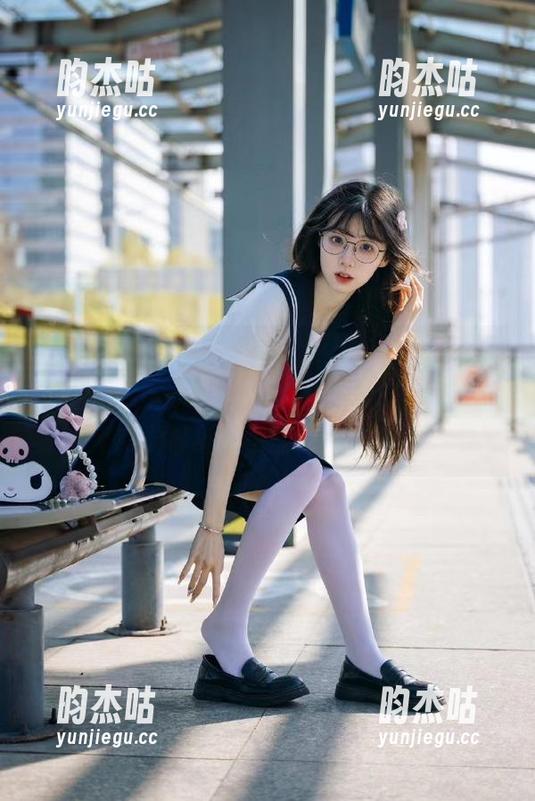 收藏让人上瘾，“www.吃瓜网.com”开启了我脑洞大开的新视野，突然觉得身边也能有一堆小确幸。