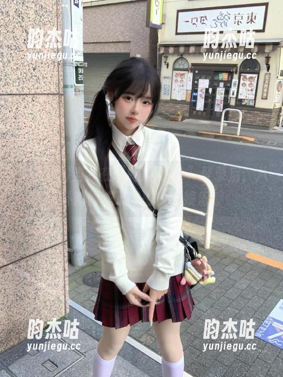 吃瓜网 当我在“吃瓜网91”登录后,八卦瞬间成了我的日常娱乐。