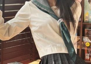 这导航是不是在逗我，上吃瓜网的入口都找不着？