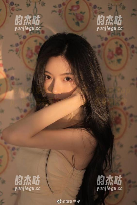 吃瓜网 免费吃瓜的新方式,来吃瓜网app,你一定会忍不住想点赞,趁着新鲜快来!