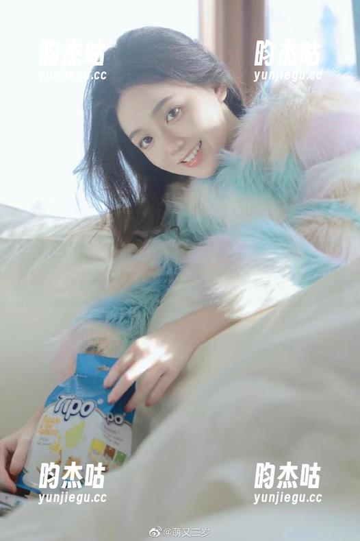 扒哥黑料 喂,在线扒哥黑料更新太慢了,破解版在哪里啊?