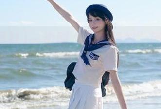 一边刷“明星黑料”网站，一边分享八卦，这简直是养生新法宝啊！