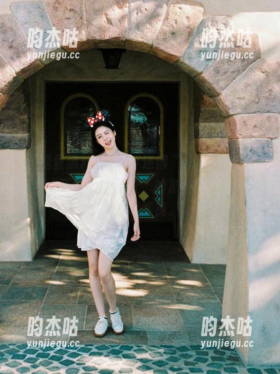 遇事还得“永不迷路”，不然“正能量黑料社”的那些幽默冷漠简直不忍直视。