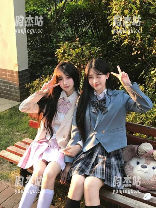 泡泡吃瓜网 传送门在那儿,于是我又一次沦陷在泡泡吃瓜网ppcgfun的无尽瓜海里。