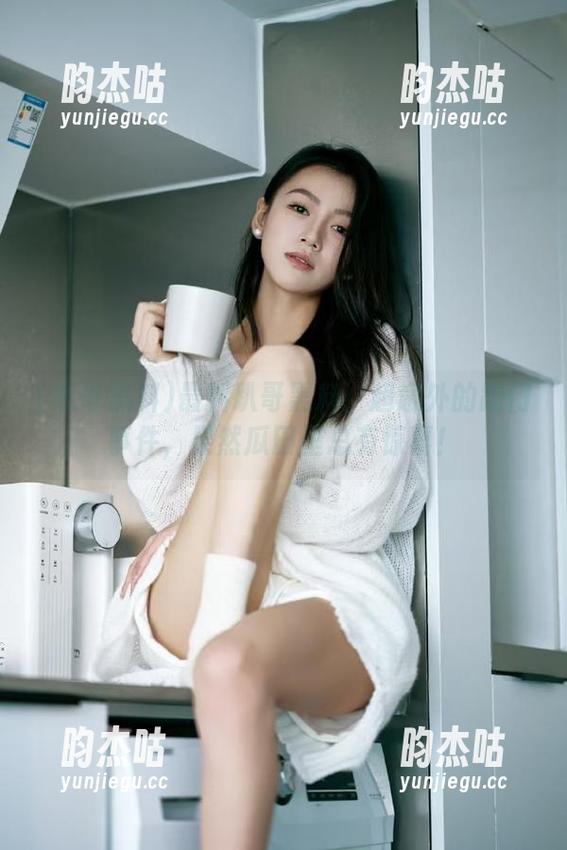 趴哥黑料 最新趴哥黑料:超意外的踹门事件,果然瓜田里总有惊喜!