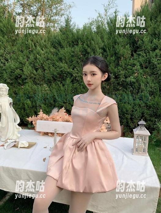 黑料不打烊 黑料不打烊,直达你的八卦深渊,敢点我吗?