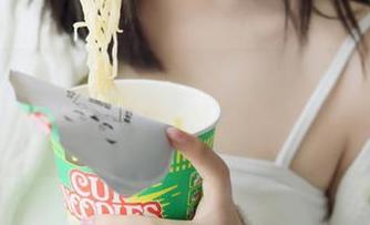 黑料不打烊tttzzz07.su再度更新，传送门带你直击最新热辣八卦！