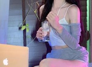 黑料不打烊网页版嗨翻天，地址找得我酥蜜蜜的…