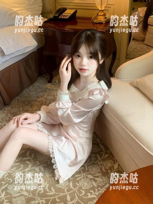 黑料不打烊 说好的黑料不打烊苹果版,居然直接入口?这节奏是不是太快了,让我有点跟不上啊!