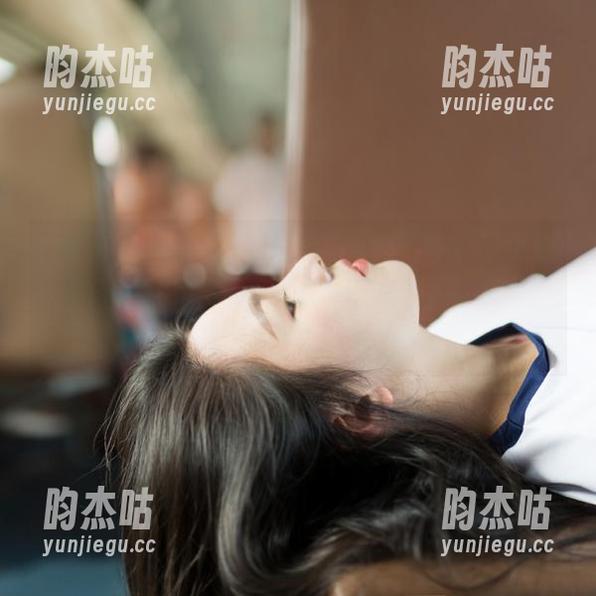 黑料社网站的下载页面比我小时候的图画书还要吸引人，忍不住一探究竟！