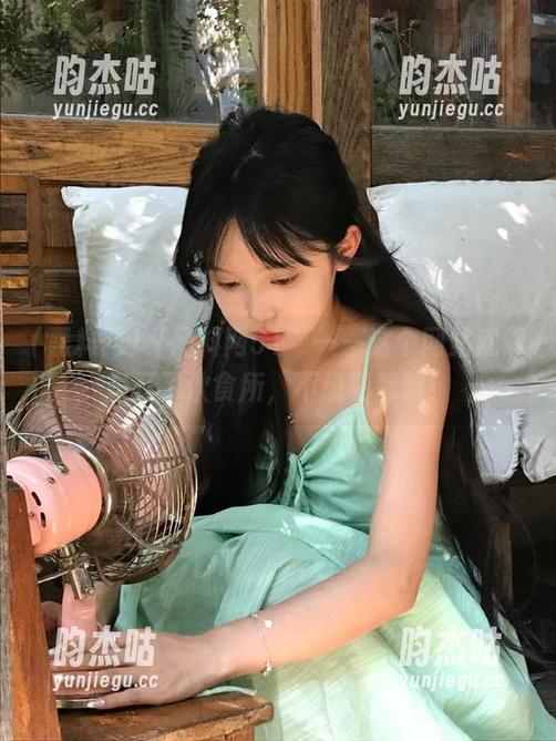 黑料网 “黑料网51”——这个网站就像是开了伙食所,不想看都难!